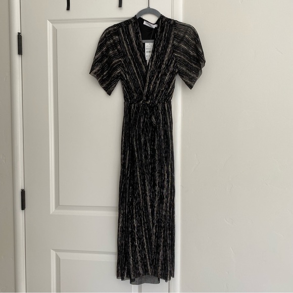 Black Gold Thread Metallic Dress - Picture 3 of 4